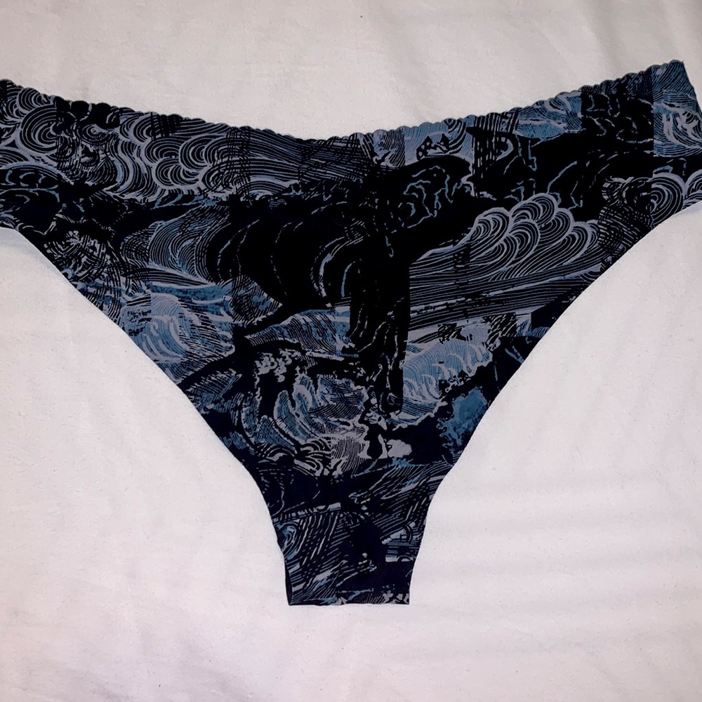 NEW Lululemon Bathing suit Bottoms Bikini Bottoms